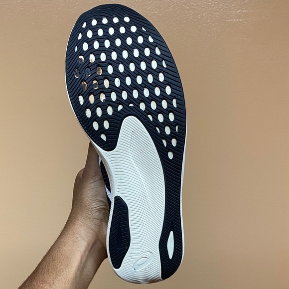 ASICS Magic Speed 2 Women’s Running Sneakers “Black White Cream” Size 8.5 - Picture 15 of 17